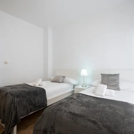 Excelente Apartamento San Isidro * Granada